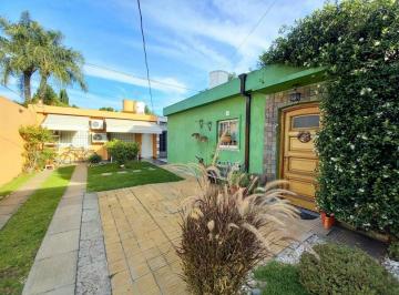 PH · 60m² · 1 Cochera · Castelar Norte Excelente Ubicacion Casa 150 m Sarmiento