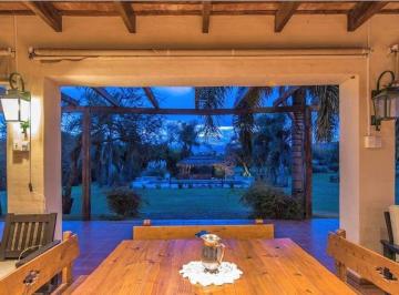 Foto · Imponente Casa de Categoría en Golf de Villa Allende