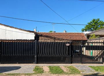 Casa de 8 ambientes, Moreno · Dos Casas Sobre un Mismo Lote, Bº Parque Paso del Rey a m de Acceso Oeste.