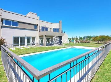 Casa · 400m² · 7 Ambientes · 4 Cocheras · 7 Ambientes o Mas | Colectora Norte Acceso Oeste Km 47