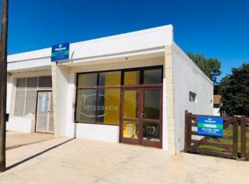 Casa · 204m² · 3 Ambientes · Casa en Mar de Cobo con Dos Locales