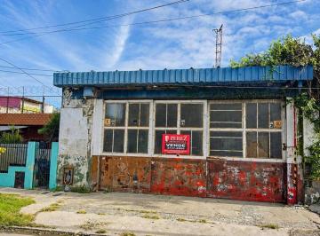 Bodega-Galpón · 260m² · Galpon Muy Amplio Retasado