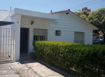 Casa · 131m² · 2 Dormitorios · 1 Cochera · Se Vende Casa en Carlos Paz a Cuadras del Nuevo Tribunal de Justicia