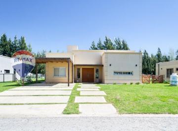 Casa · 170m² · 5 Ambientes · 1 Cochera · Casa 5 Ambientes en Venta Lagos de San Eliseo