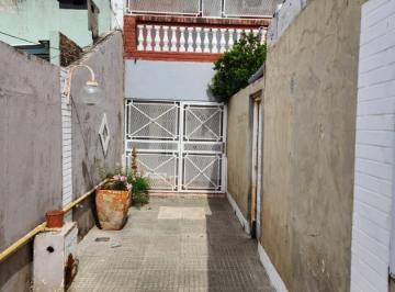 Casa · 276m² · 4 Ambientes · 4 de Enero 6100
