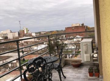 Departamento de 2 ambientes, Mercedes · En Venta Departamento 2amb Al Frente con Balcon. Calle 21 y 22