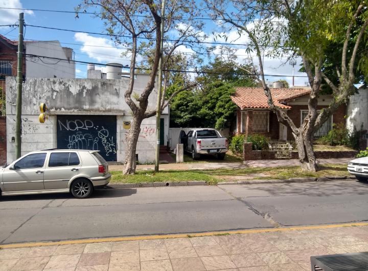 Terreno · 260m² · 4 Ambientes · 4 Cocheras