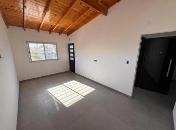 general-san-martin-villa-ballester-venta-ph-3-ambientes · PH en Venta - 3 Amb con Patio y Cochera. V Ballester