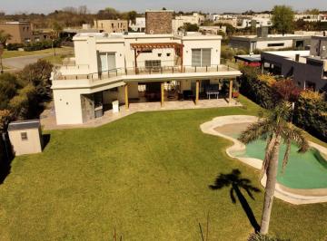 HSM, casa de 4 dorm con vistas · Hsm, Casa de 4 Dorm con Vistas