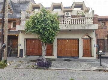 Casa · 95m² · 4 Ambientes · Duplex 4 Amb con Garage Cubierto