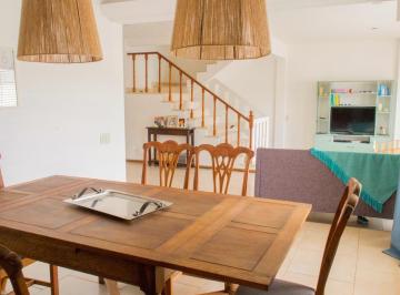 Departamento · 180m² · 6 Ambientes · Venta Departamento Céntrico - Lobos