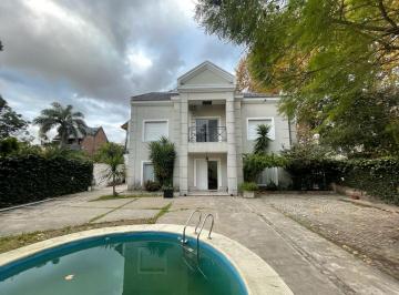 SGM-SGM-757_2 · Casa con Gran Parque a m Estación Entorno Arbolado y Tranquilo