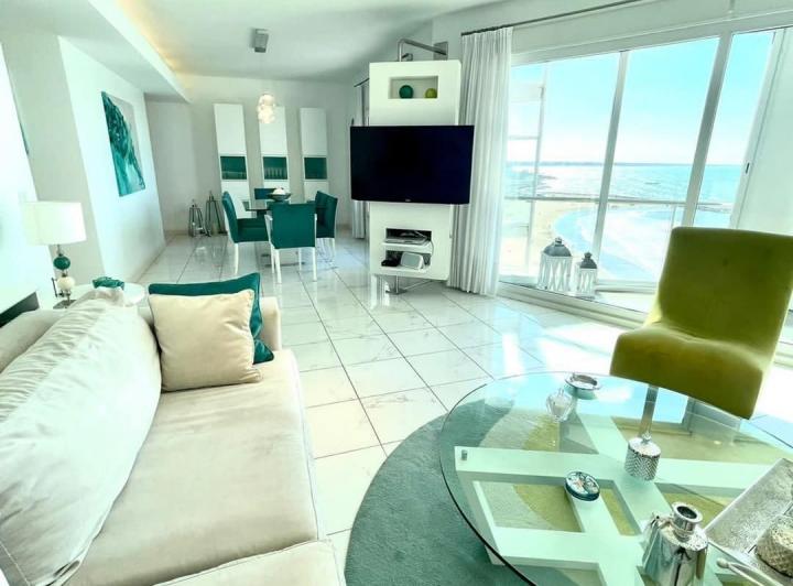 Departamento · 200m² · 3 Dormitorios · 2 Cocheras