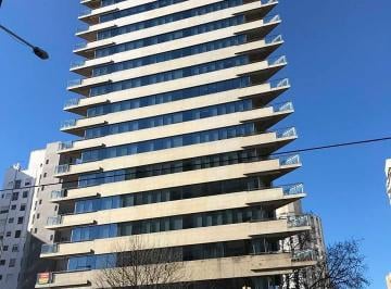 Departamento · 90m² · 2 Dormitorios · 1 Cochera · Venta de Departamento 3 Amb en Z/ Centro