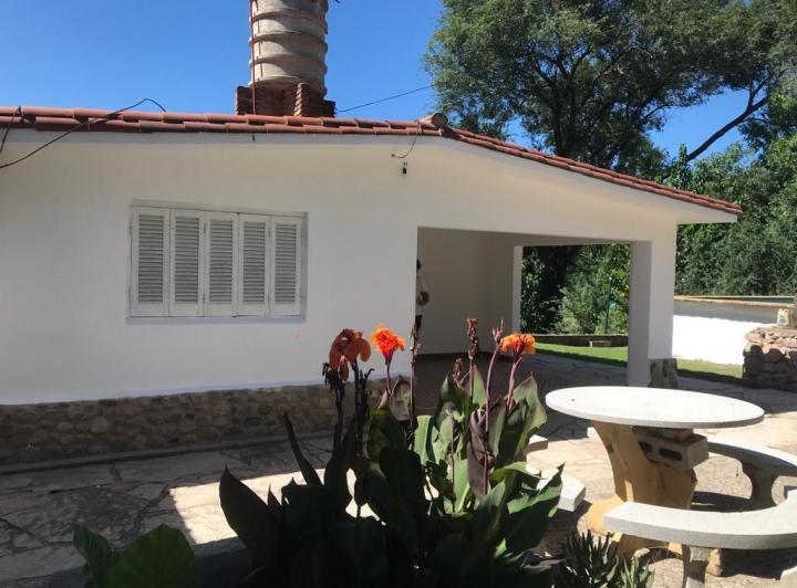 Casa · 250m² · 5 Ambientes · 2 Cocheras