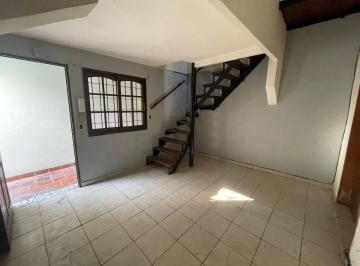 Departamento · 60m² · 4 Ambientes · Departamento Duplex en Venta Sobre Av Francia 2500 Rosario