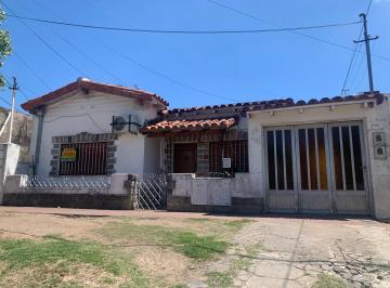 Casa de 5 ambientes, Lomas de Zamora · Chalet con Dos Viviendas