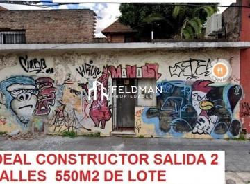 Casa · 200m² · 4 Ambientes · 2 Cocheras · Chalet Amplio Sobre Lote Salida a 2 Calles