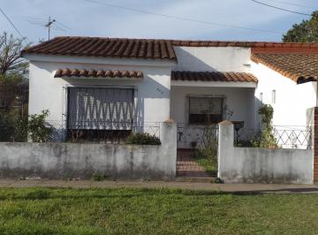 Casa · 103m² · 4 Ambientes · 1 Cochera · Casa - Villa Santos Tesei