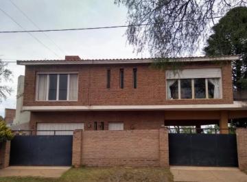 Casa de 12 ambientes, Embalse · Venta de Vivienda en Embalse - Viv0273