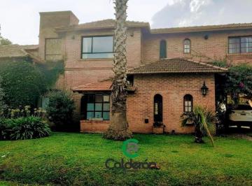 Casa · 302m² · 5 Ambientes · 2 Cocheras · Casa en Venta Ubicado en Banco Provincia, Moreno, G. B. a. Zo