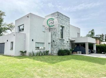 Casa · 225m² · 4 Ambientes · 2 Cocheras · Casa en Venta Barrio Cerrado Weston