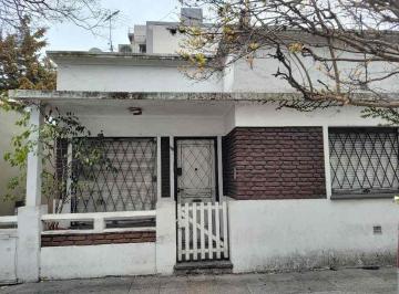 PH · 84m² · 4 Ambientes · Casa PH Al Frente a m de Plaza Conesa