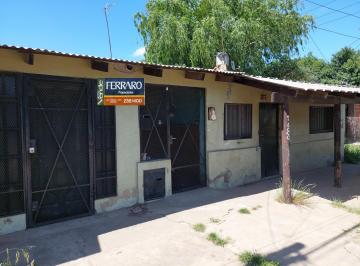 Casa de 2 ambientes, Almirante Brown · Casa en Venta C/ Dpto