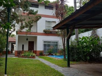 Casa · 210m² · 5 Ambientes · 2 Cocheras · Casa 5 Amb. con Pileta - Villa Adelina