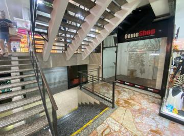 Local comercial , Belgrano · Excelente Local en Galeria Las Vegas!