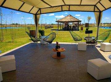 Casa · 45m² · 2 Ambientes · Casa con Pileta - Lote 10x38 - Barrio Los Tilos - Domselaar