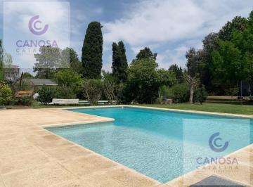 Casa · 440m² · 7 Ambientes · 2 Cocheras · Casa - El Ombu