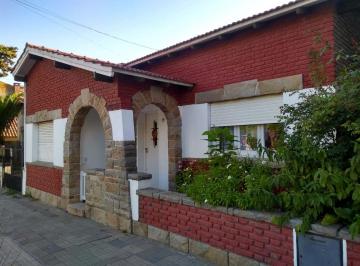 GLE-GLE-887_2 · Casa 3 Ambientes. | Calle 85 Al 400