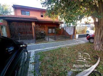 Casa · 165m² · 4 Ambientes · 1 Cochera · Casa de 4 Ambientes Oportunidad