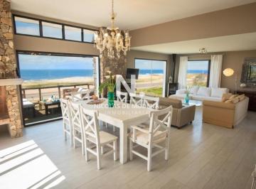 Foto1 · Casa en Venta con Vista Al Mar de 4 Dorm. Frente Al Mar