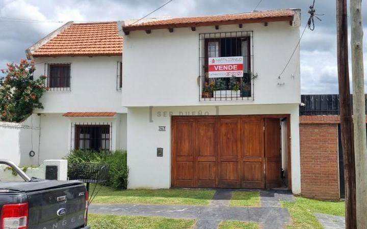 Casa · 190m² · 4 Dormitorios