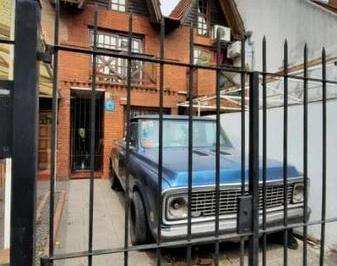 Casa · 123m² · 3 Ambientes · 1 Cochera · Triplex en Venta en Lanus Este