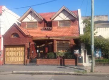 Casa · 177m² · 4 Ambientes · Chalet en Venta en Lanus Este