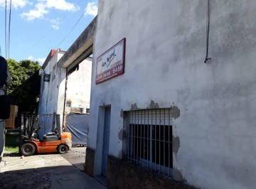 Bodega-Galpón · 1300m² · Galpon en Venta en Lanus Oeste