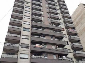 Departamento · 65m² · 3 Ambientes · 1 Cochera · Departamento en Venta en Banfield Este