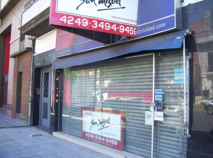 Local comercial · 210m² · 1 Ambiente