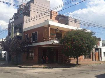 Casa · 159m² · 7 Ambientes · 1 Cochera · Casa Para 2 Familias en Venta en Lanus Este