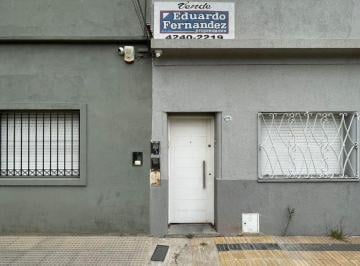 PH de 4 ambientes, Lanús · ¡La Oportunidad Que Buscabas: PH con Terraza y Quincho!