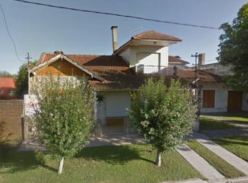 Casa · 150m² · 2 Dormitorios · 1 Cochera · Chalet 3 Ambientes + Depto. 2 Amb. - Juana Manso y Guanahani