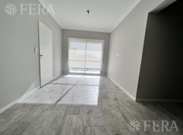 Departamento · 71m² · 4 Ambientes · 1 Cochera · Venta de Departamento 4 Ambientes con Espacio Guardacoches en Sarandi