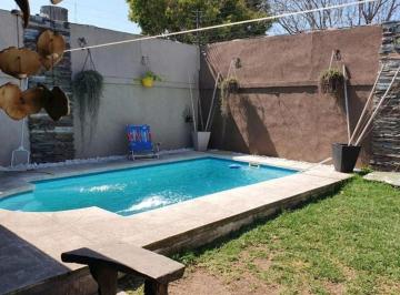 Casa · 250m² · 3 Ambientes · Casa Multifamiliar - San Justo