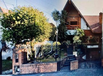 Casa · 190m² · 4 Ambientes · 2 Cocheras · Terreno - Lomas de Zamora Este