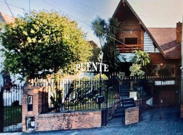 Casa · 190m² · 4 Ambientes · 2 Cocheras · Terreno - Lomas de Zamora Este