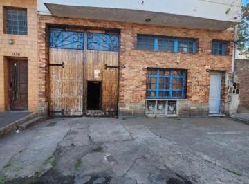 Bodega-Galpón · 380m² · Galpon en Venta Ricardo Gutierrez 1446 Avellaneda