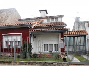1781249701.jpg · Casa en Venta Ubicado en Temperley, Lomas de Zamora, G. B. a. Zona Sur